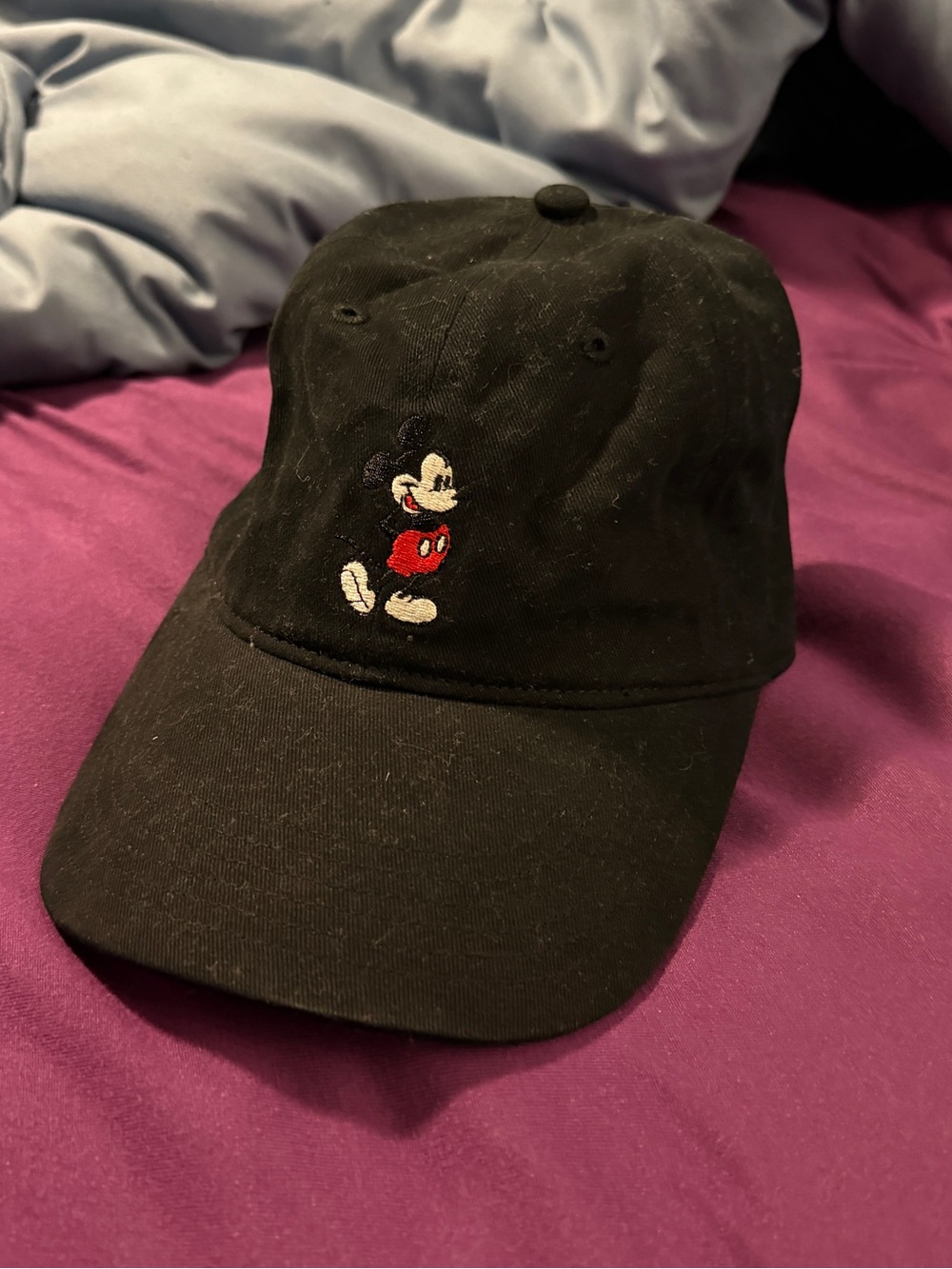 Black Mickey Mouse baseball cap